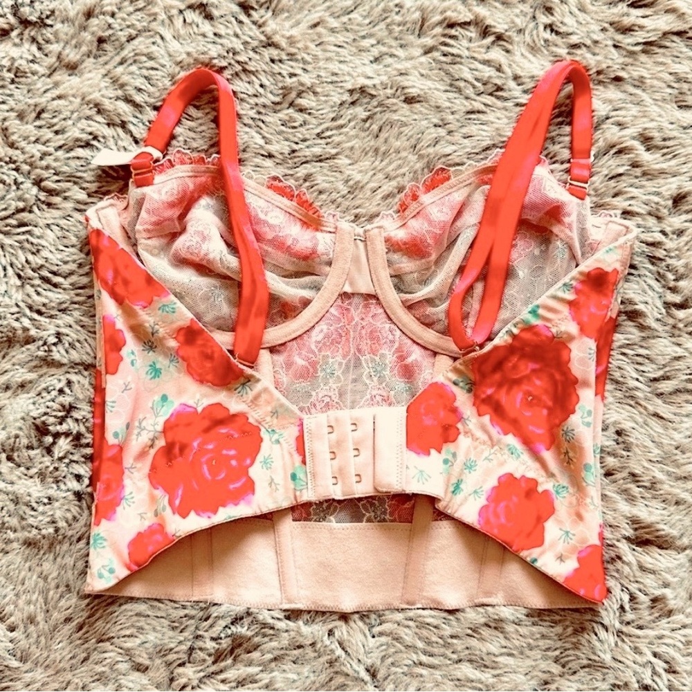 VICTORIA’S SECRET CORSET NWT - Picture 3 of 6